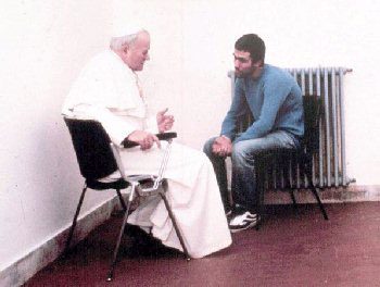 /conspiraciones/up/old/w49/atentado_papa_6.jpg